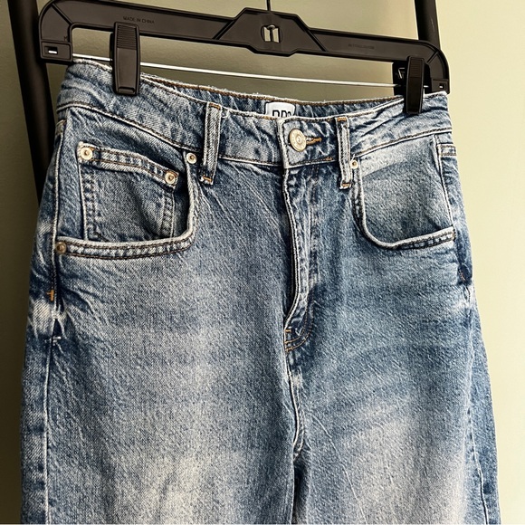 BDG Edie Jeans - Picture 3 of 11